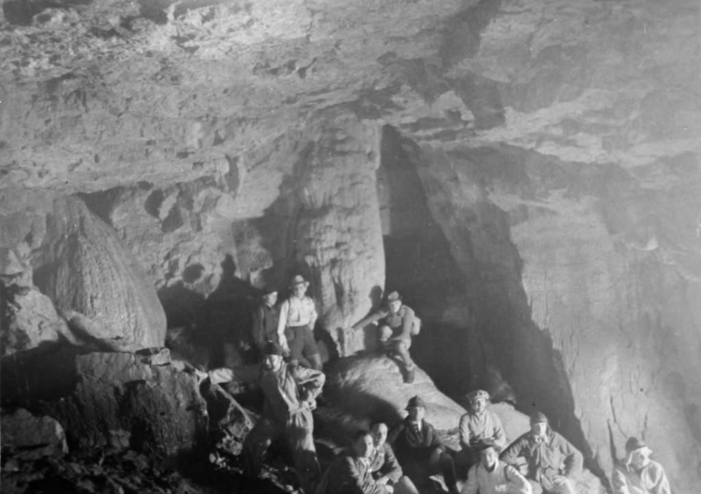 Sala della Colonna anni '38-39 (foto di Gastone Trevisiol, archivio GGT)