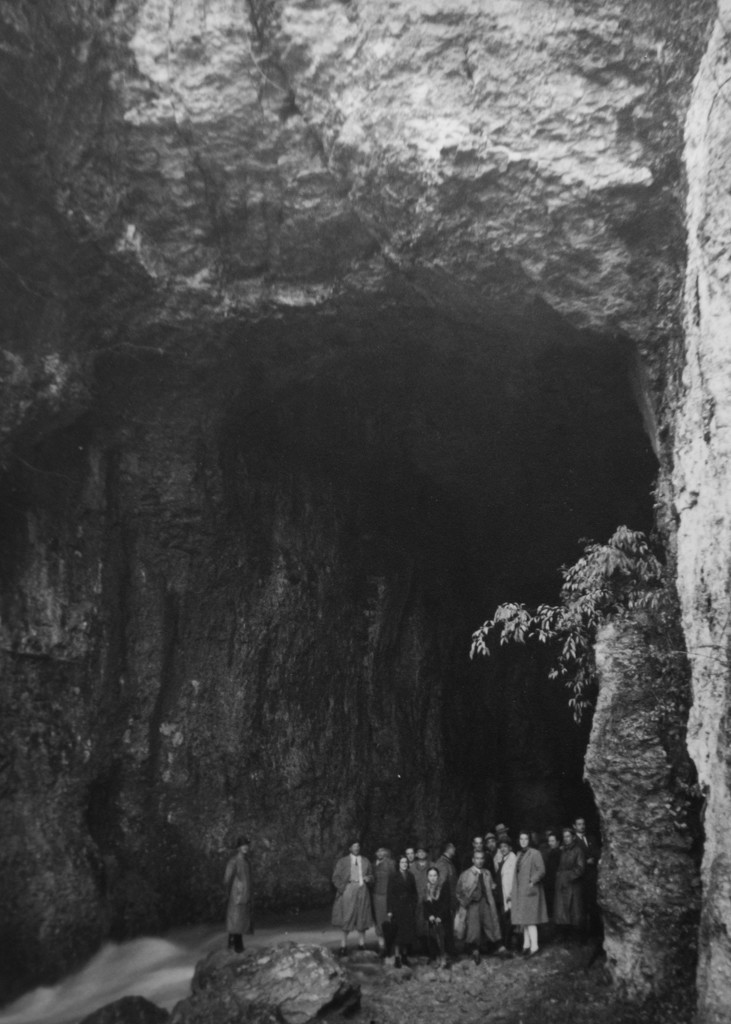 marronata del CAI VI con visita all'ingresso (foto archivio GGT)