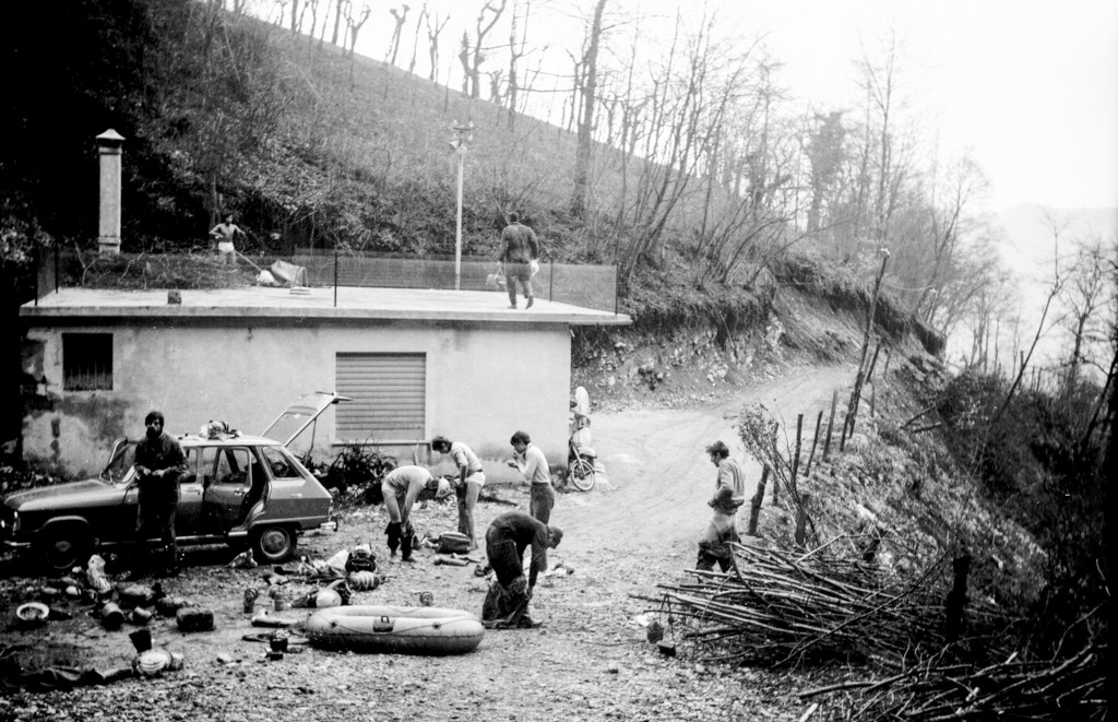 L'ex rifugio come si presentava negli anni '70. Poi diventerà un cumulo di macerie.